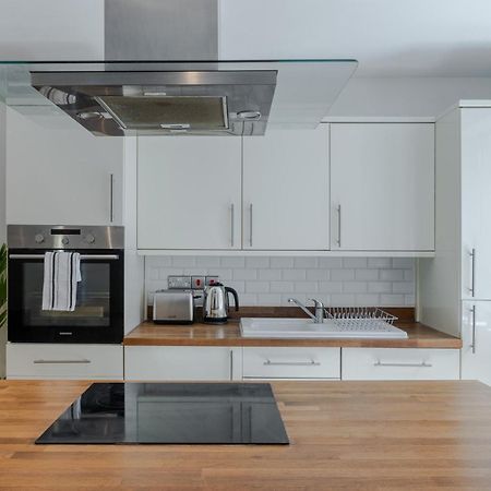 Stylish Two Bedroom Apartment By Central London With Garden Extérieur photo