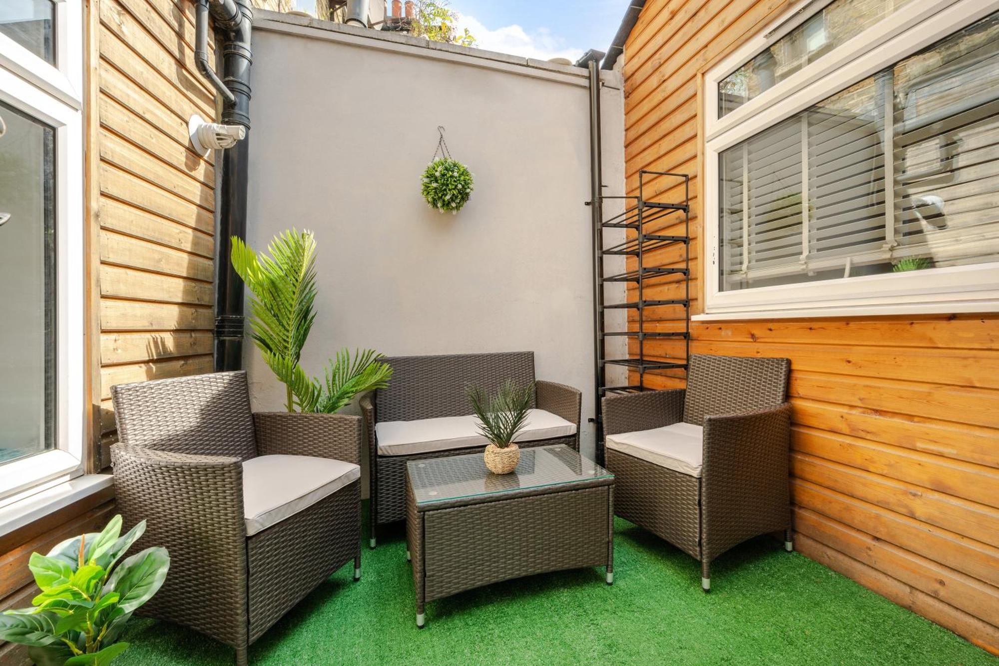 Stylish Two Bedroom Apartment By Central London With Garden Extérieur photo